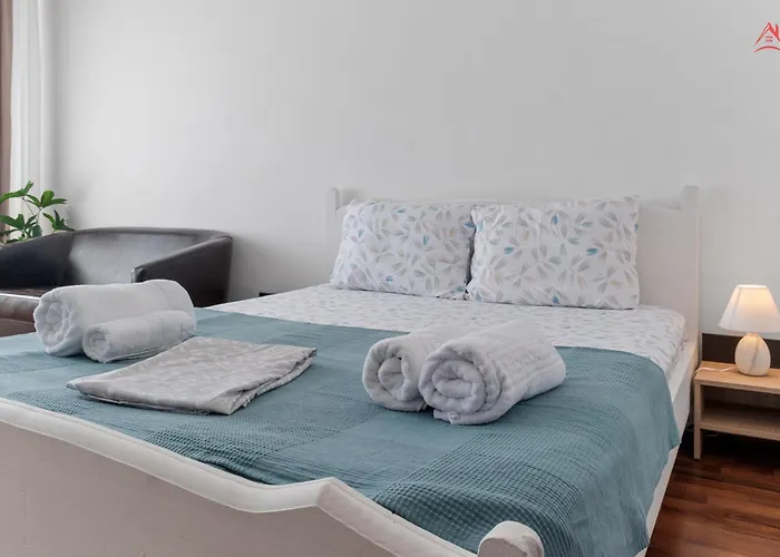 Apartment Garsoniera Dreamhouse Titan - Rasarit De Soare *